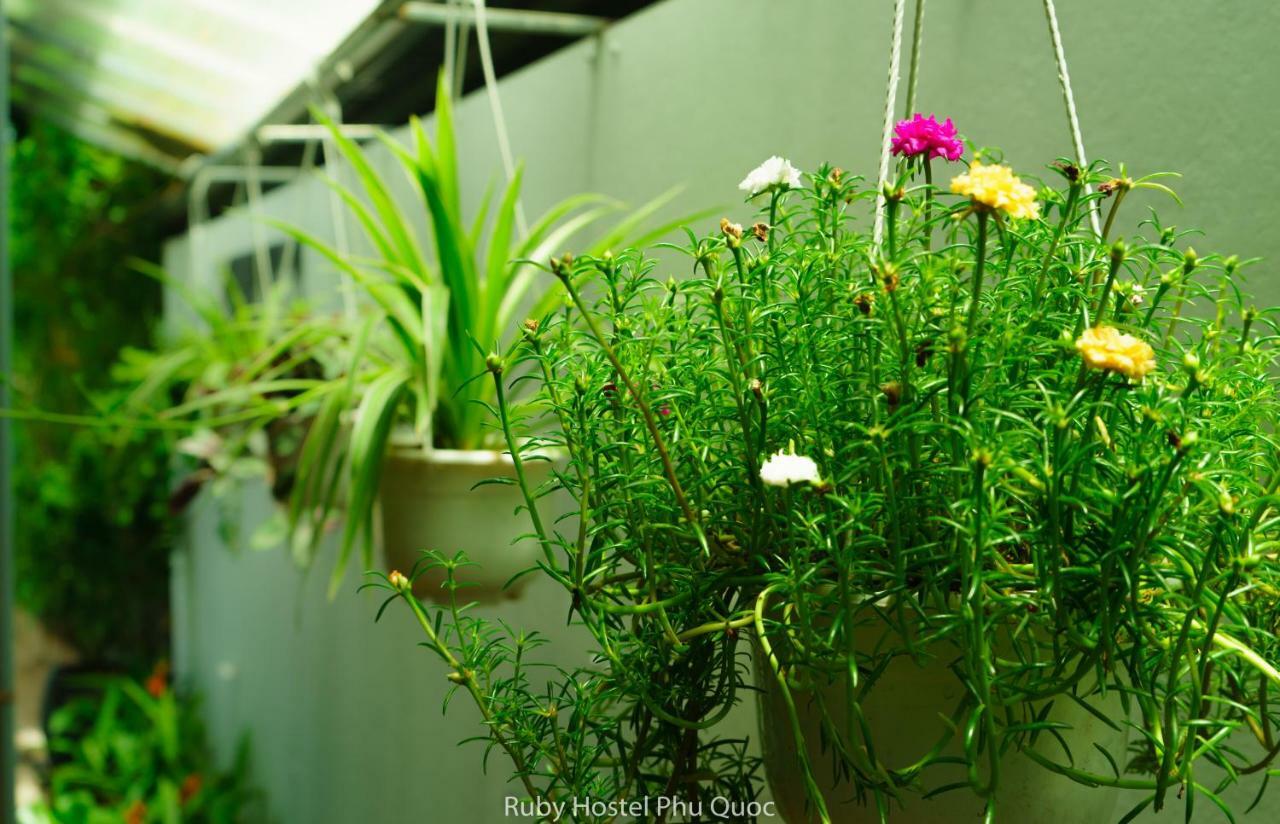Ruby Phu Quoc Hostel Kültér fotó