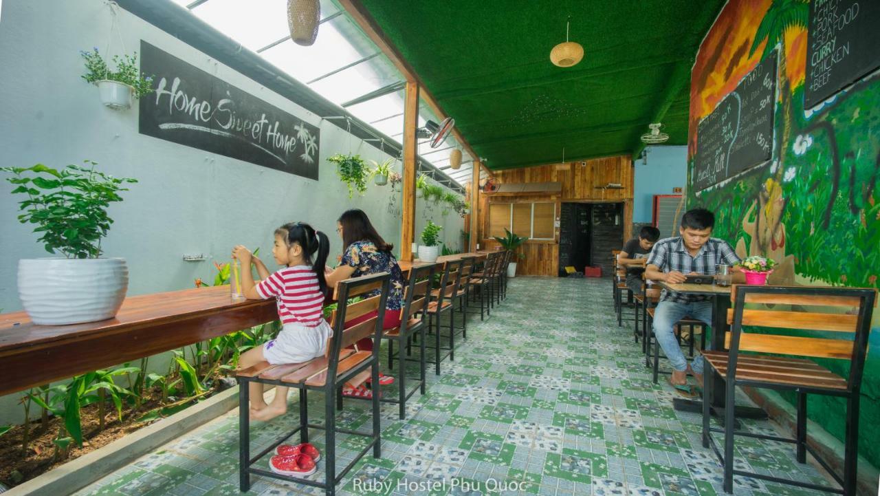 Ruby Phu Quoc Hostel Kültér fotó
