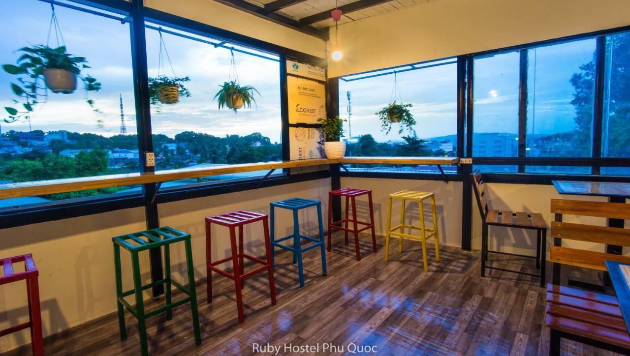 Ruby Phu Quoc Hostel Kültér fotó