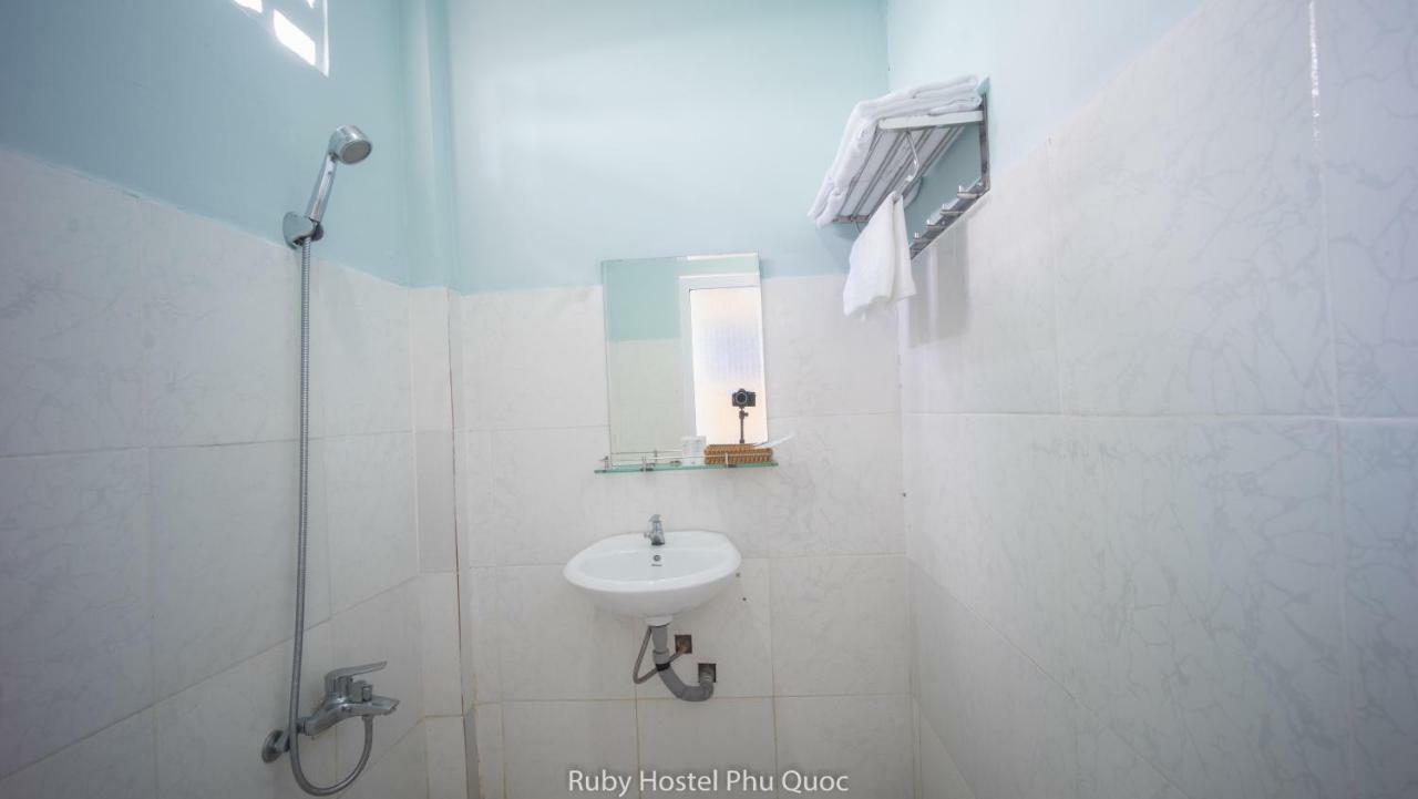 Ruby Phu Quoc Hostel Kültér fotó